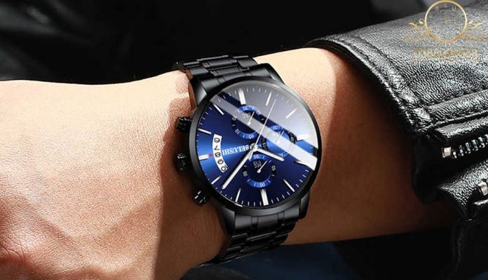 Thời gian phát sáng của dạ quang đồng hồ tùy theo nguồn sáng sạc