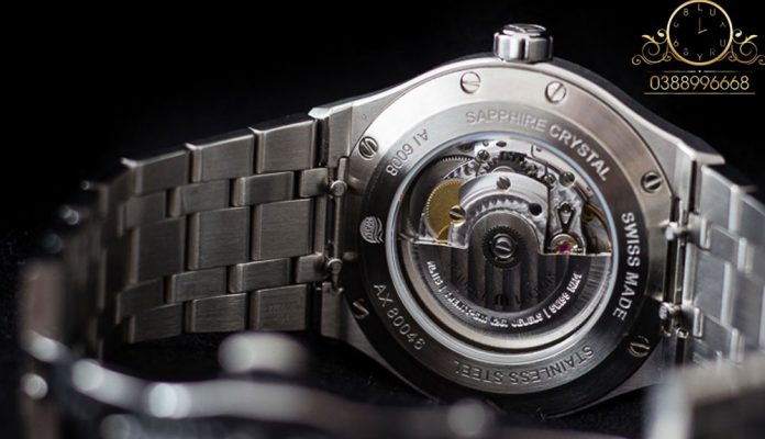 Stainless Steel Back là gì ? Giá đồng hồ Stainless Steel Back là bao nhiêu