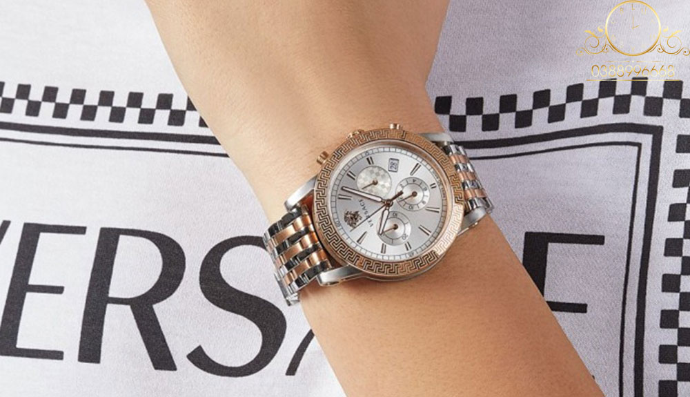Cách chỉnh giờ đồng hồ Versace và cách đeo chuẩn nhất theo chuyên gia